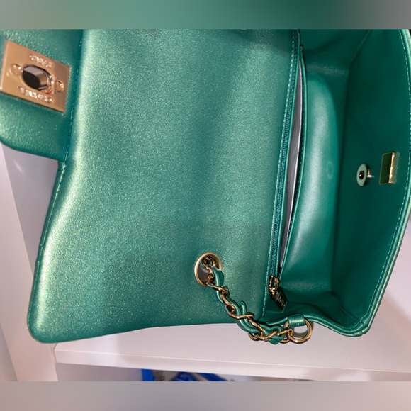 RARE NIB CHANEL IRIDESCENT GREEN CLASSIC MINI FLAP - Picture 11 of 17